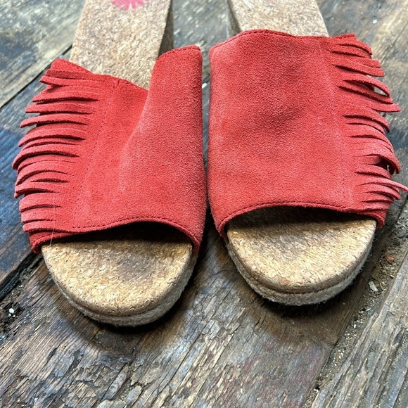 UGG DANES ESPADRILLES WEDGE SANDALS -TANGO RED FRINGE SUEDE Size 8 - Picture 2 of 5